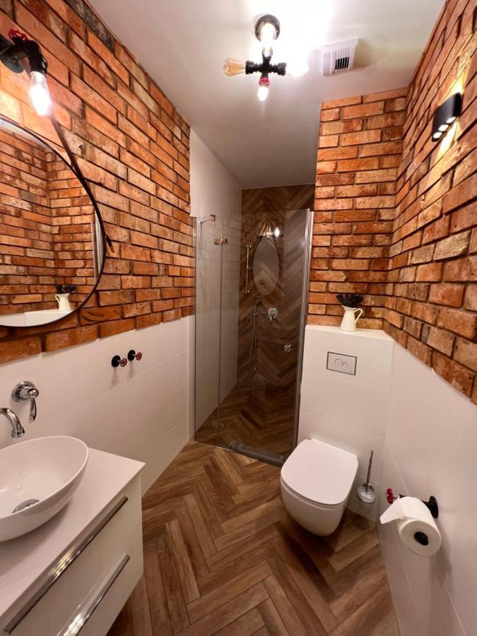 Brick Castle - Apartament Helga Apartment วรอตซวาฟ ภายนอก รูปภาพ